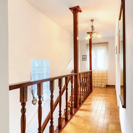 Apartamento Rogoznica 10000a